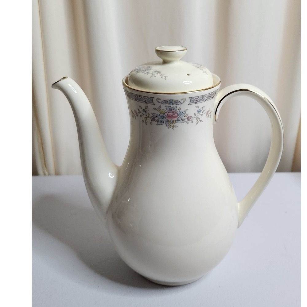 Royal Doulton - Rebecca (H5153) - Coffee/Tea Pot